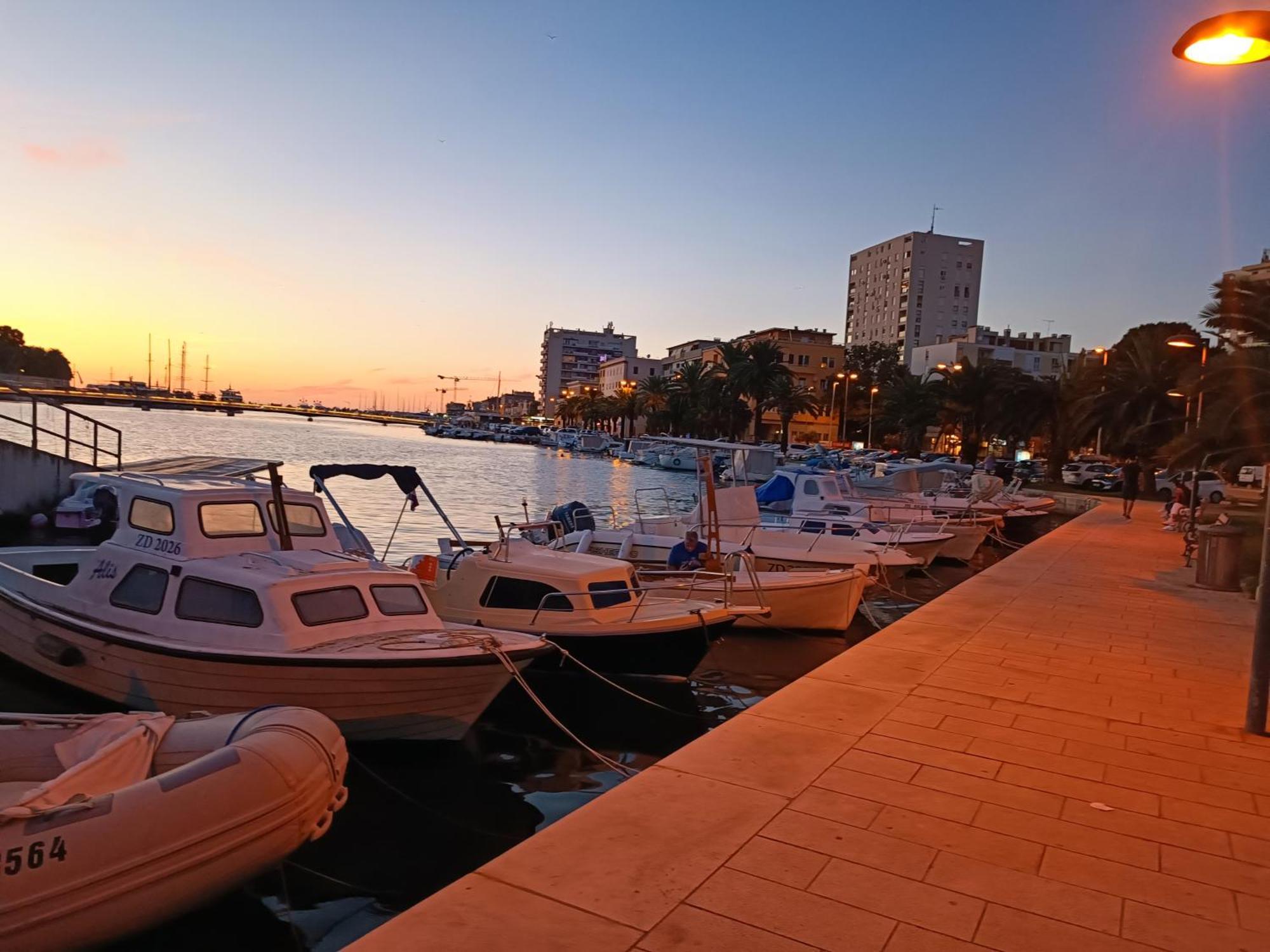 Zadar Beach Apartments Bagian luar foto
